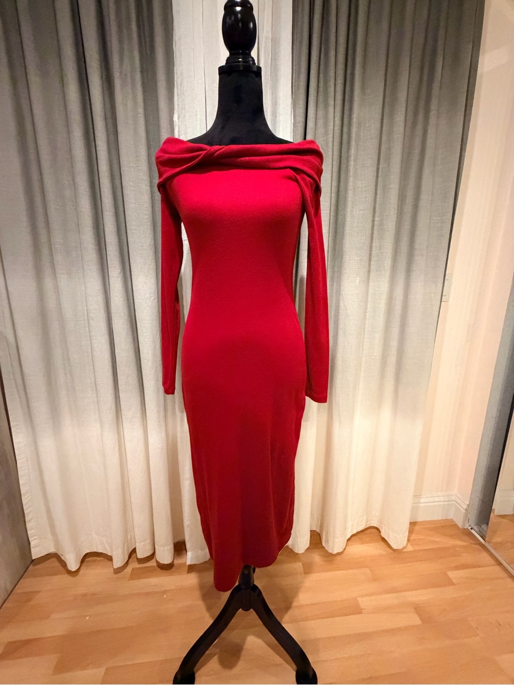 Off-Shoulder Red Midi Dress Size M